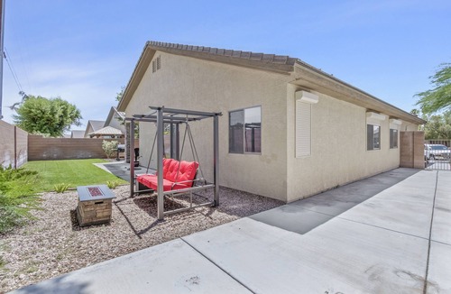 Torrey Pines Ranch House | Spacious Ranch near Downtown with master retreat and backyard BBQ!