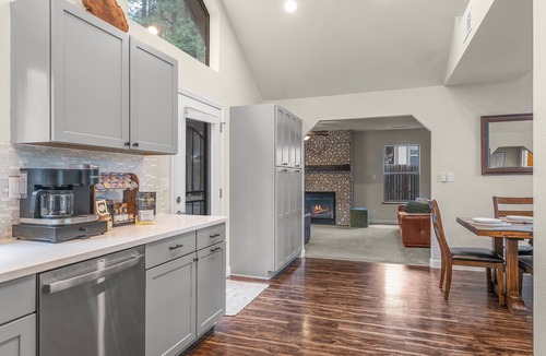 Flagstaff House | Spacious Retreat in the Pines w/Hot Tub + Fireplace! Fall Specials!