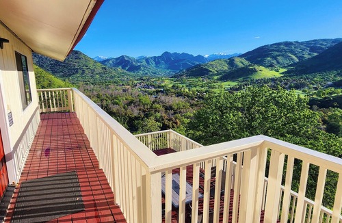 Three Rivers House | Spacious Sequoia Park 5 bed 3 bath house w/AC & WIFI in charming Three Rivers