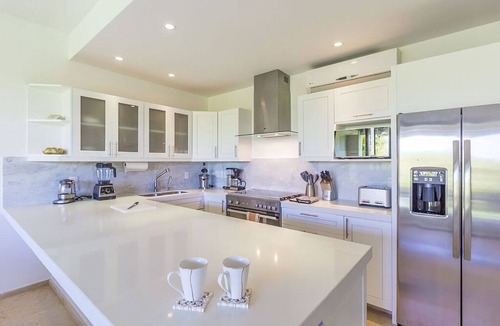 Punta de Mita Condo | Special Rates inside the gates with Golf and golf cart. Full daily housekeeping