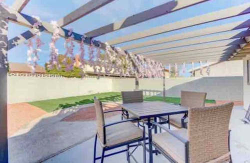 Las Vegas House | Special Sale! King Bed! EV Charger! Rain Shower!
