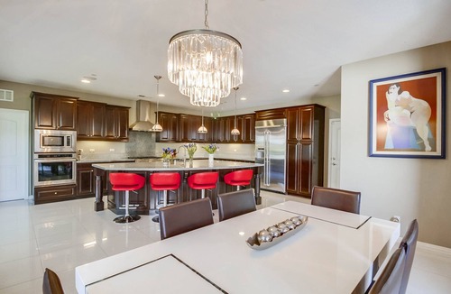 Spring Valley House | Spectacular Unobstructed Mountain View State surrounded by an Ecological Reserve