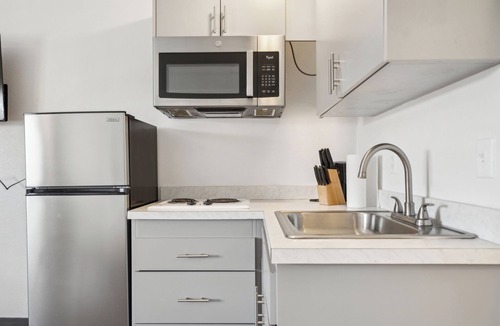 Las Vegas Apartment | Spectra Paradise 408 I Spacious Studio