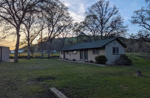 Squaw Valley Cabin | Squaw Valley Motel Room #6