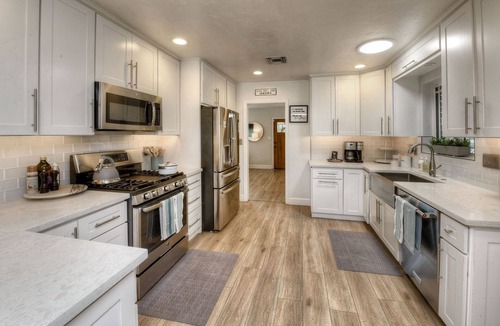 Sam Hughes House | Stay Here, Feel at Home: Your Perfect UofA Adjacent Pet-Friendly Retreat