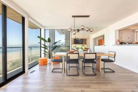 Sand Section House | Stay on The Strand Manhattan Beach 4 bedroom - Strand 2 DO NOT REACTIVATE