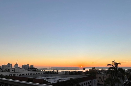 Bankers Hill Condo | Steps to Balboa Park - Top-Floor Resort Living - Beautiful Views