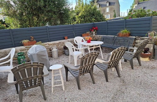 Tocqueville House | Stone house 170m³ Pleasant. 2 to 10 people .2 days to 1 or 2 weeks