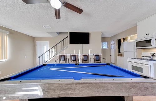 Chinatown House | Strip-Side Villa: 6 Beds, Pool, Mini Golf, Karaoke