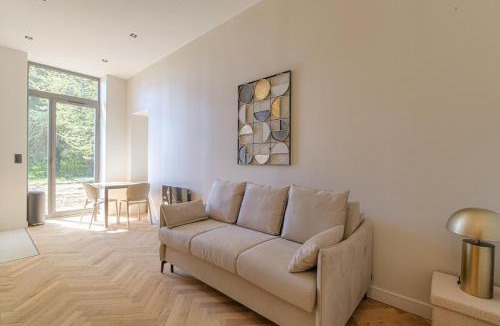 Ecully Apartment | Studio avec terrasse aux portes de Lyon, Ecully