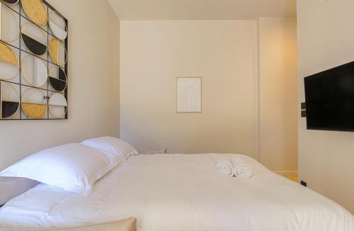 Ecully Apartment | Studio avec terrasse aux portes de Lyon, Ecully