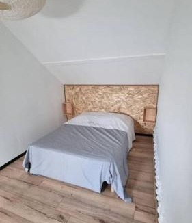 Serres-Castet Apartment | Studio du lac