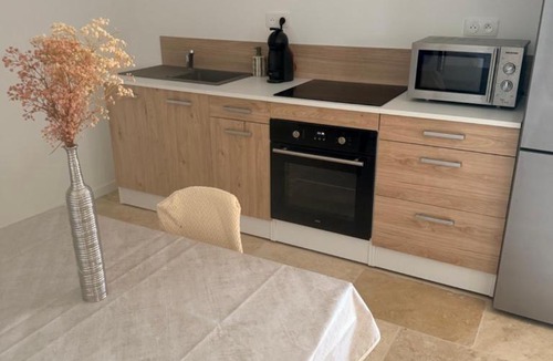 Chateau-Arnoux-Saint-Auban Apartment | Studio avec terrasse et parking privé