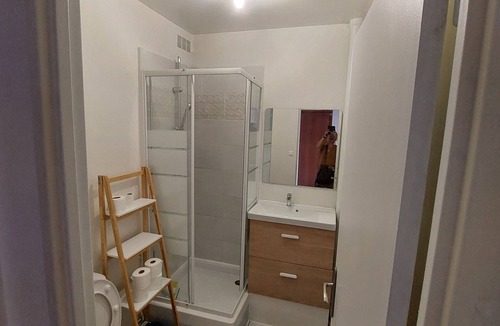 Sens Apartment | Studio ideally located