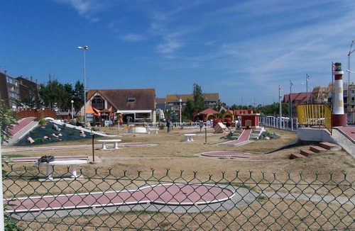 Courseulles-sur-Mer Apartment | STUDIO SEASIDE 30 METERS FROM THE EXPOSURE DUE SOUTH BEACH