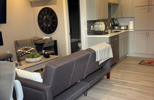 Moreno Valley Apartment | Studio with Murphy Bed, AC/Heating, WiFi, Fitness Equipment, Moreno Valley