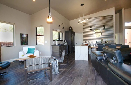 Oak Creek House | Stunning 3 bed, 2 bath home w/Bell Rock and Castle Rock views