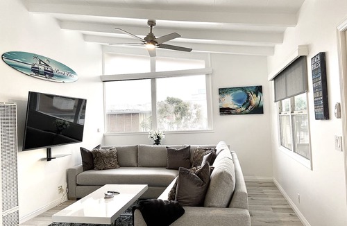 South Redondo Apartment | Stunning Beach Pad in Heart of Town - 2blks to Beach
