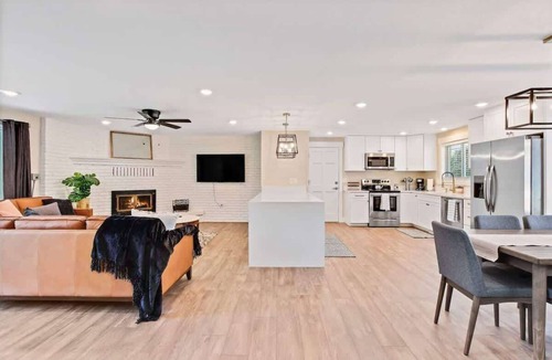 Eagle Villa | Stunning Golf Course Retreat 4BR Home