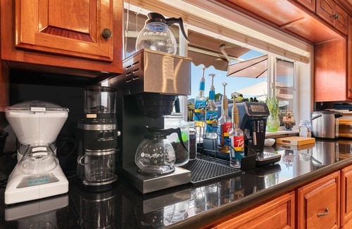 Wilbur Springs House | ♛ Stunning Lake House Smart Home w/ Boat Dock, Sauna, & Steam Shower + More ♛