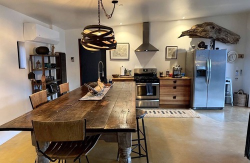 Lone Pine Cabin | Stunning Lone Pine Accommodation for Romantic Getaways in California