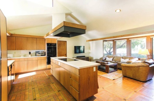 Solvang House | Stunning Panoramic Views- 31 day minimum