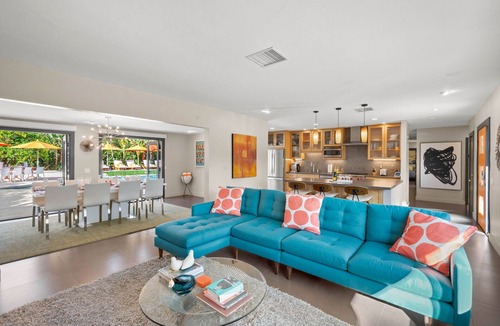 Warm Sands House | Stunning Retreat in Warm Sands! Walk to Downtown!