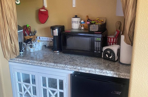 Oak Creek Apartment | Suite Mimosa/Get Back to Nature at Secluded Couple's Retreat