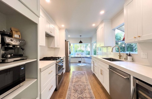 Mill Valley House | Sunny Designer Mill Valley Home; great for kids, walk to park, downtown & trails