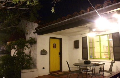 Sam Hughes House | Sunny Tucson Casita – Patio, Fast WiFi, AC, Near UA & Downtown!