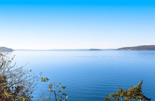 Camano Island House | Sunset Getaway