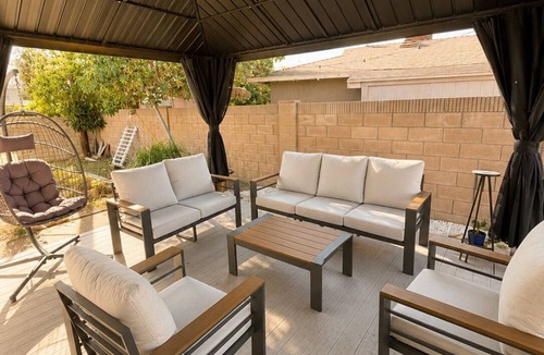 Southeast Anaheim House | Superb 4-bedroom house in pleasant Anaheim neighborhood by Disneyland