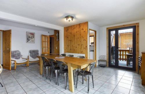 Les Eucherts Apartment | Superbe Duplex Savoyard pour 13 pers. avec Cheminée et Balcons, à 300m des Pistes - FR-1-398-616