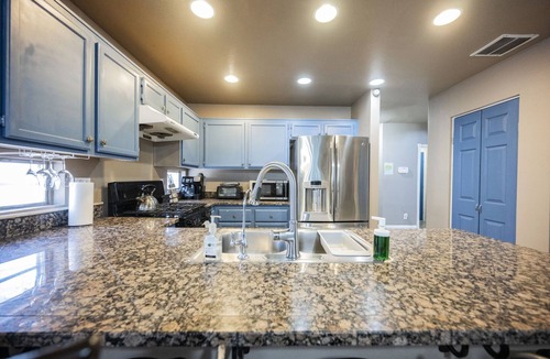 South Christy House | SVS: 3BD/2BA Private Las Vegas Home | Backyard | Sleeps 8