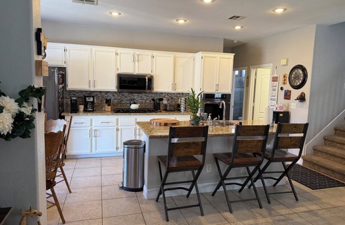 Henderson House | Sweet home with electric car charger unwind, relax enjoy a great time in Vegas