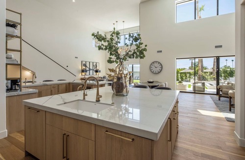 La Tierra Estates House | SWSS Premier 10BR Estate | Pool with Swim‑Up Bar | Golf Simulator | Sport Court | Sauna & Cold Pl.