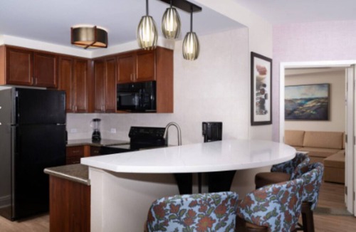 Las Vegas Resort | Tahiti Village 2-bedroom Tropical Destination Resort in Las Vegas