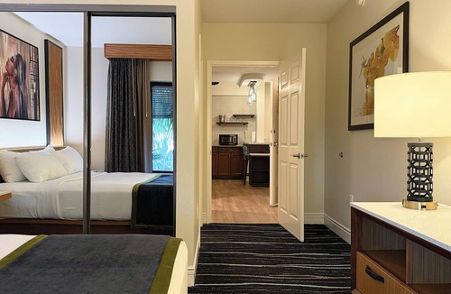 Las Vegas Resort | Tahiti Village Resort – 1BR Condo with Tropical Pool Oasis