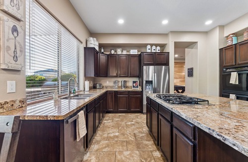 Arabian Views House | Tangerine Sky | Luxury 6BR | Pool & Putting Green | Games | Scottsdale
