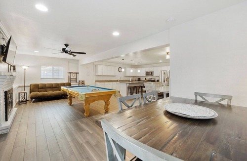 Tempe House | Tempe Delight-Heated Pool, Sport Court & King Beds