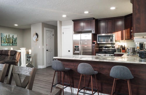 Fairpark House | Terrific 5-bedroom bunk house with Jordan River Trail access near downtown SLC