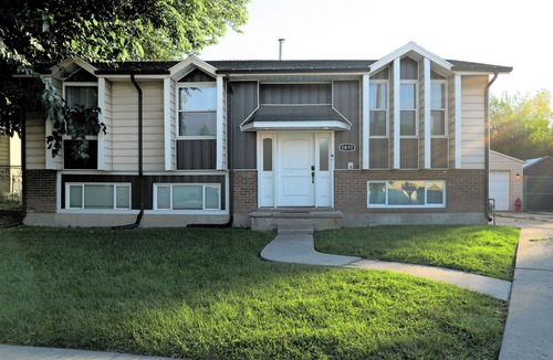 Fairpark House | Terrific 5-bedroom bunk house with Jordan River Trail access near downtown SLC