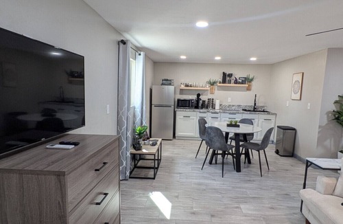 Sahuarita House | The Barn at Sahuarita Village
