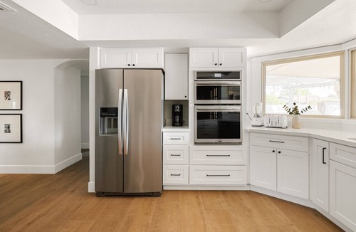 Tempe House | The Callahan: Pickleball, Sports Bar, Gym, Theater