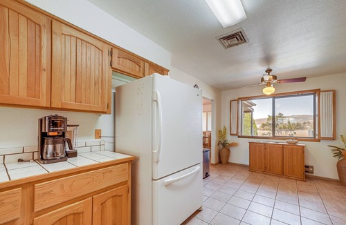 Cornville House | 'The Chillville in Cornville' - Saltwater Pool!