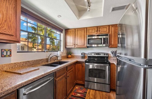 Scottsdale Ranch Condo | The Fountains Scottsdale Ranch 2 bedroom 2 bath 1 car garage. Open for 9 months