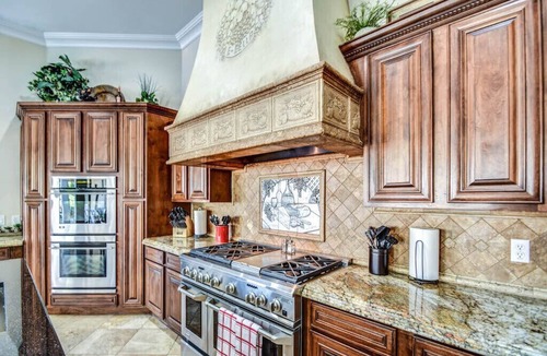 Gilbert House | The Grand Resort, 1 Acre Property. "Huge Outdoor Space to Relax in the Sun!"