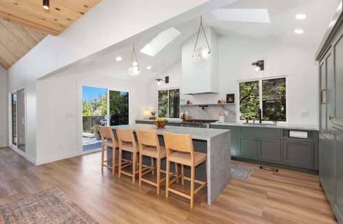 Cedar Glen Cabin | The Lakeview House (w/hot tub, by @To Dwell Here)