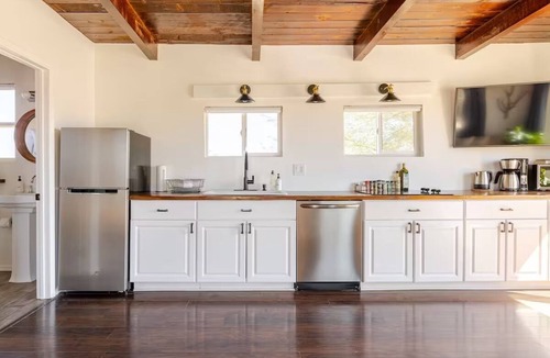 Twentynine Palms Cabin | The Leeds Cabin: A Civilization Escape + Hot Tub