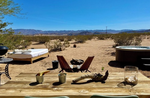 Twentynine Palms Cabin | The Leeds Cabin: A Civilization Escape + Hot Tub
